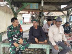 Pasca Pemilihan BPD, Babinsa Karangjaya Intensifkan Komsos Bersama Warga untuk Jaga Kondusivitas
