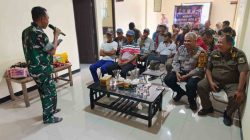 Danramil Cibarusah Gelar Nobar Piala Dunia 2026, Warga Antusias Ikuti Kuis Berhadiah Sembako