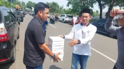 Senyum Jemaah dan Pekerja Harian Sambut Aksi Jumat Berkah BRI BO Cibinong